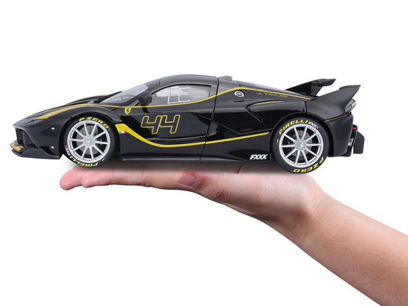 Bburago Signature Ferrari FXX K 1:18 černá